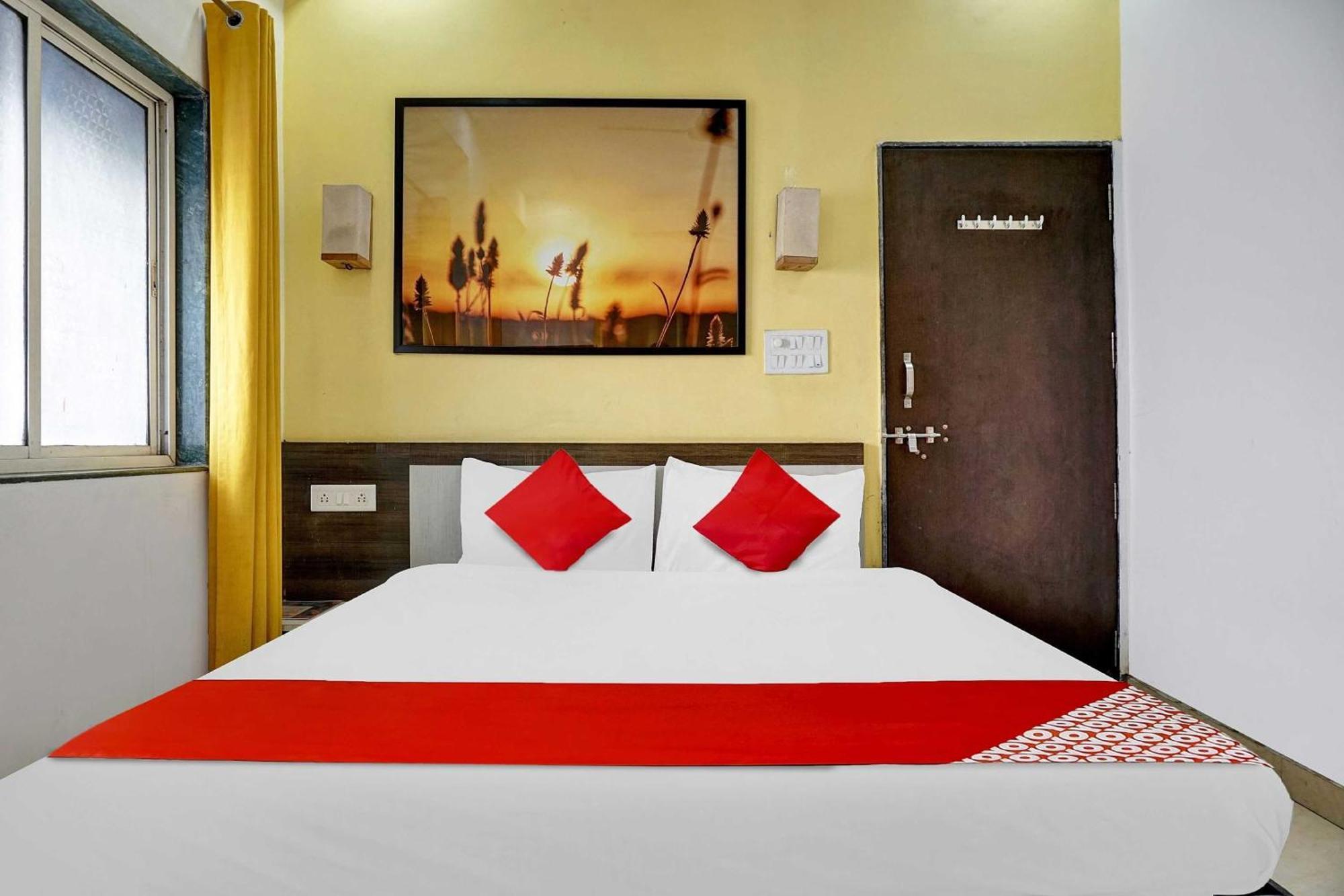Hotel O Pimprii Stays Esterno foto